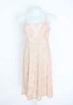 vestido elementais feminino rosa com bordado e forro
