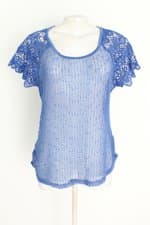 blusa feminina azul com bordado