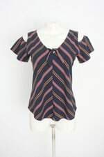 blusa feminina listrada com recortes
