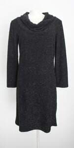 vestido hator feminino preto com sobreposição