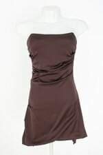 vestido feminino marrom com pregas