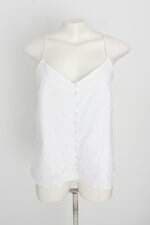 regata C&A feminina off white com aplique e forro