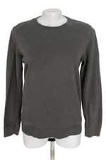 blusa basicamente feminina cinza