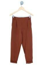 calça de tecido Loja Três feminina marrom com barra italiana