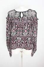 blusa shoulder feminina estampada com barra mullet e renda