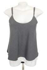 blusa Twenty Four Seven feminina cinza com renda e sobreposição