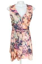 vestido Canal feminino estampado com faixa na cintura e pregas