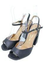 sandália Vizzano feminina preta