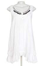vestido Siberian feminino branco com aplique e forro