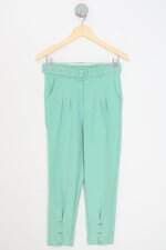 calça de tecido feminina verde com cinto e pregas