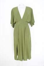 vestido feminino Egueiras verde com fenda