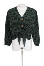 blusa mamô feminina verde com barra mullet e sobreposição