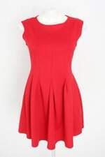 vestido feminino vermelho com pregas