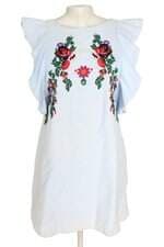 vestido curto Zara azul com babado e bordado