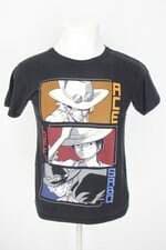 camiseta feminina preta com silk