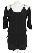 macaquinho Shoulder feminino estampado com recortes
