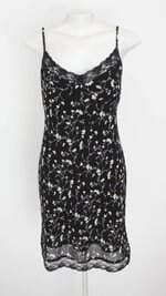 vestido feminino estampado com renda
