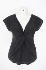 blusa richards feminina preta com recortes