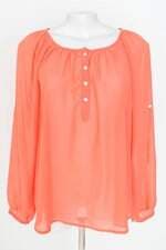 blusa C&A feminina laranja com barra mullet e transparência