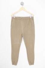 calça de sarja C&A masculina bege