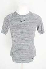 blusa esportiva nike feminina cinza