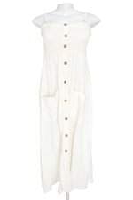 vestido Resort feminino branco com aplique e franzido