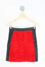 saia shop Ginger feminina preta com forro e recortes