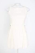 vestido feminino off white com forro e recortes
