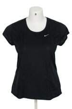 blusa esportiva Nike feminina preta  com barra mullet