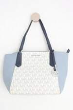 bolsa Michael Kors feminina azul com recortes