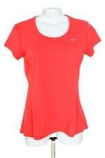 blusa esportiva Nike feminina vermelha com silk