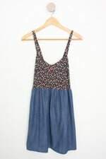 vestido feminino com recortes
