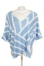 blusa Le Lis Blanc feminina azul com recortes