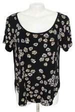 t-shirt Shoulder feminina preta com barra mullet