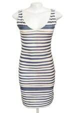 vestido indumentária feminino listrado com forro