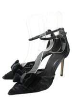 scarpin Schutz feminino preto com laço