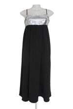 vestido C&A feminino preto com paetê