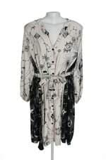 Vestido Chemise Cantão feminino bege estampado