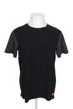 Camiseta Globe masculina preta com recortes