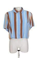 camisa cropped C&A listrada