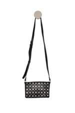 bolsa tiracolo preta com aplique