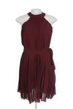 vestido feminino vermelho com plissado