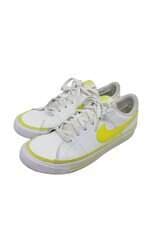Tênis Nike Court Legacy branco com detalhe amarelo