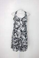 Macaquinho feminino floral preto e branco