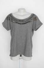 Blusa sacada feminina cinza com aplique