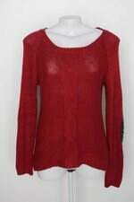 Suéter feminino vermelho com recortes e spikes