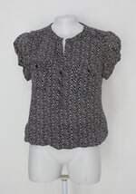 Blusa antilia femme feminina preta e branca estampada 