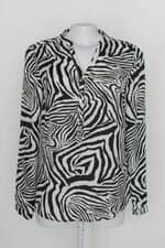 Blusa Riachuelo feminina estampada preta e branca