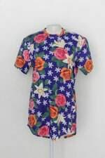 Camiseta feminina floral azul 