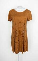 Vestido C&A feminino caramelo Corte à laser